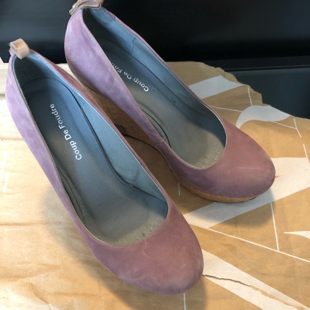 Coup De Foudre purple suede wedges